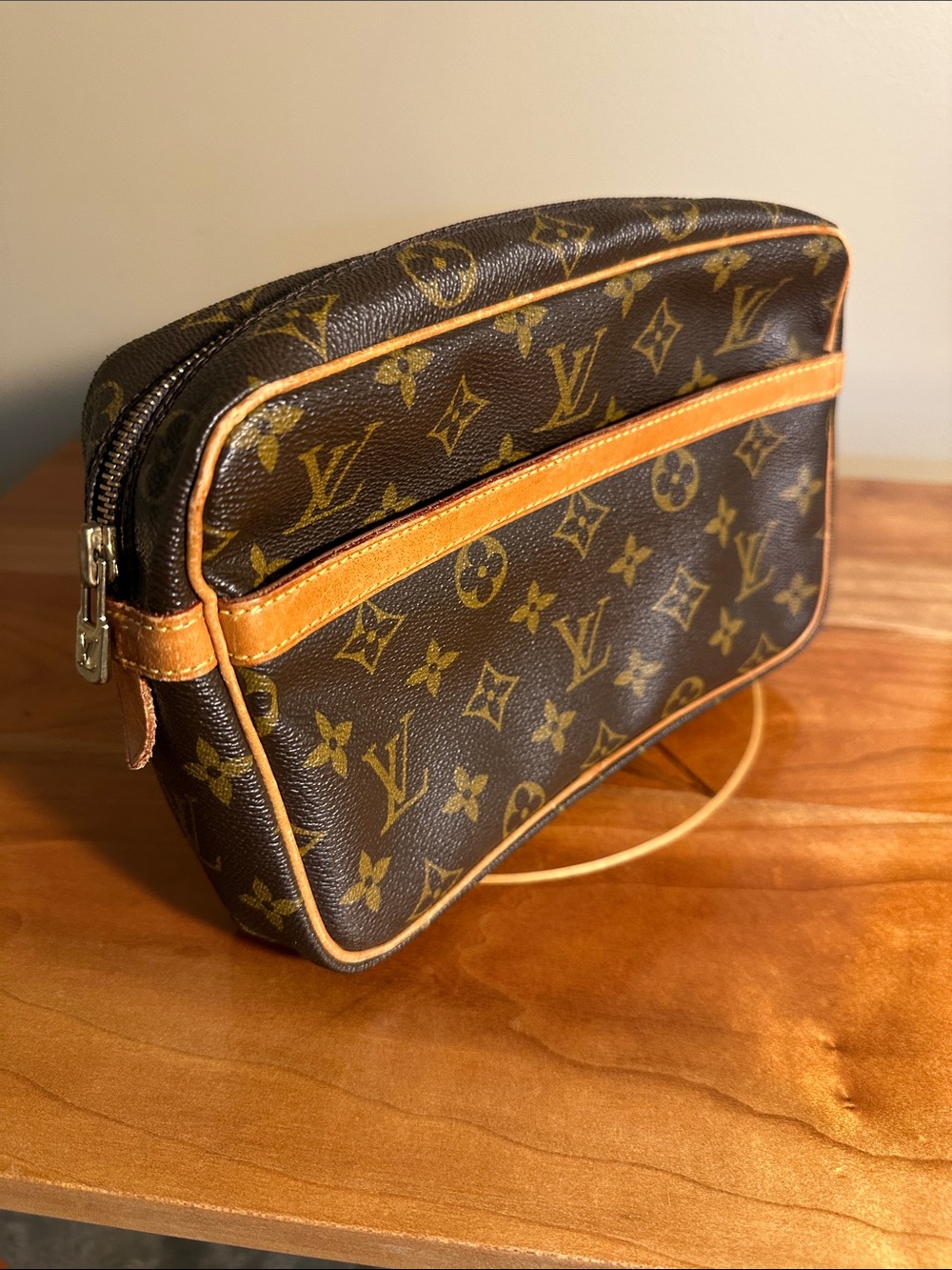 Authentic Louis Vuitton Compiegne 23 cloth Monogram vanity case